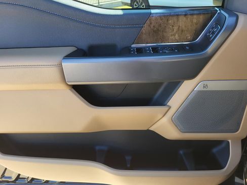 Used 2024 Ford F250 Lariat w/ FX4 Off-Road Package image 22