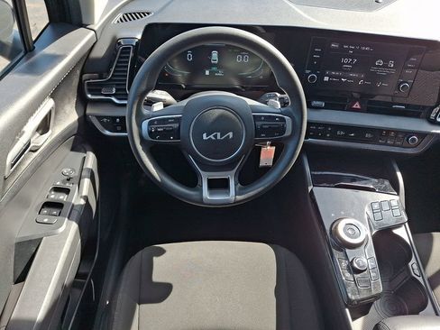 Used 2023 Kia Sportage LX AWD/4WD image 12