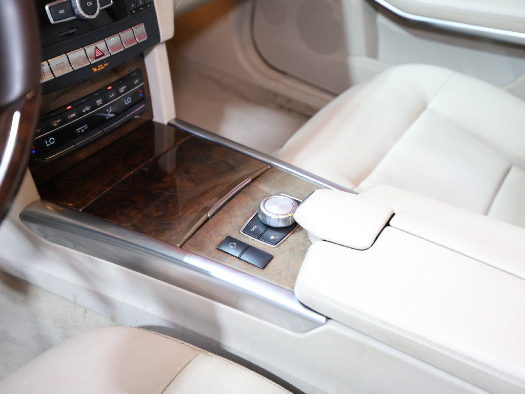 Used 2014 Mercedes-Benz E 350 Sedan image 22