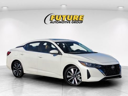Used 2025 Nissan Sentra SV w/ SV Premium Package FWD image 1