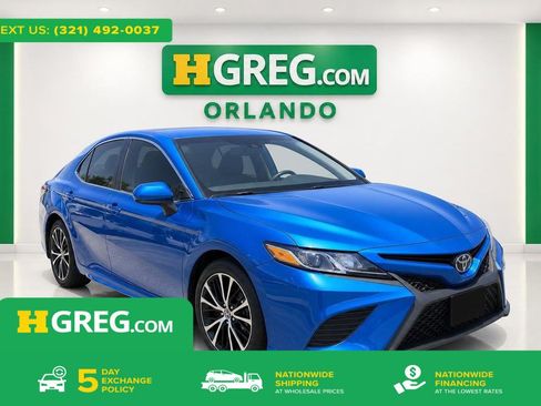Used 2018 Toyota Camry SE FWD image 1