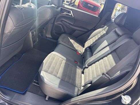 Used 2024 Mitsubishi Outlander 4WD Plug-In Hybrid image 23