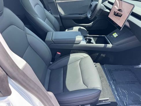 Used 2025 Tesla Model 3 Long Range RWD image 6