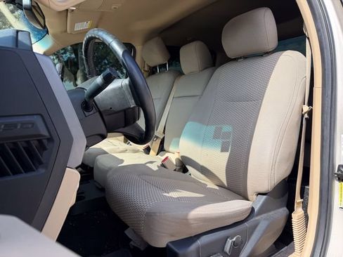 Used 2017 Ford F150 XLT w/ Equipment Group 302A Luxury AWD/4WD image 7
