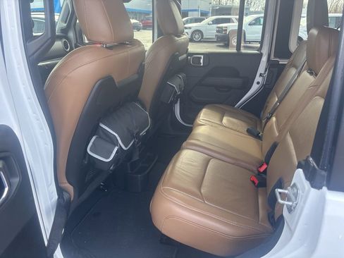 Used 2022 Jeep Wrangler Unlimited Rubicon w/ Steel Bumper Group image 13