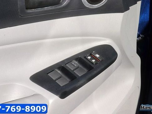 Used 2015 Toyota Tacoma TRD Pro image 11