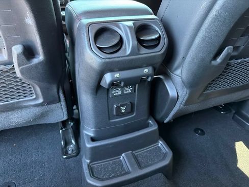 Used 2023 Jeep Wrangler Unlimited Rubicon w/ Xtreme 35 Tire Package AWD/4WD image 34