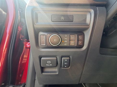 Used 2025 Ford F150 Lariat w/ Equipment Group 502A High AWD/4WD image 3