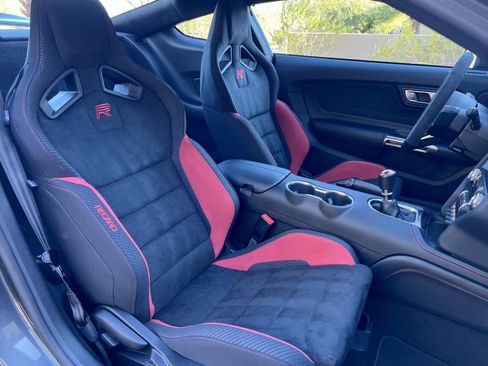 Used 2020 Ford Mustang Shelby GT350R w/ GT350R Equipment Group 920A RWD image 4
