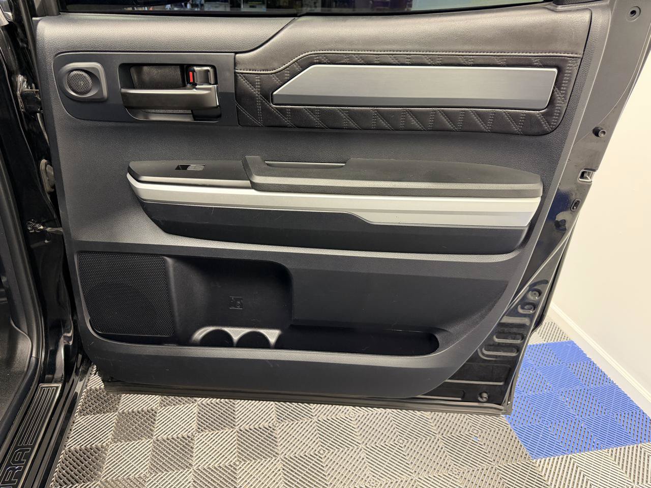 Used 2015 Toyota Tundra Platinum AWD/4WD image 19