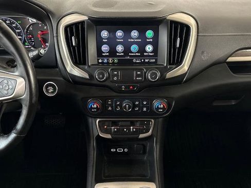Used 2023 GMC Terrain Denali w/ Denali Premium Package AWD/4WD image 32