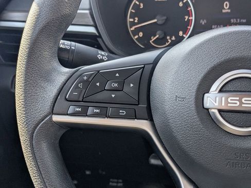 Used 2023 Nissan Altima 2.5 SV FWD image 18