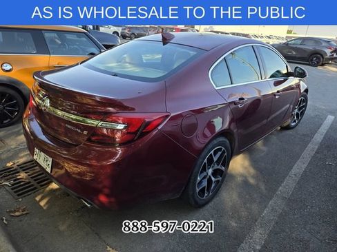 Used 2017 Buick Regal Sport Touring FWD image 5