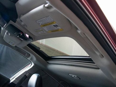 Used 2024 Subaru Outback Limited image 29