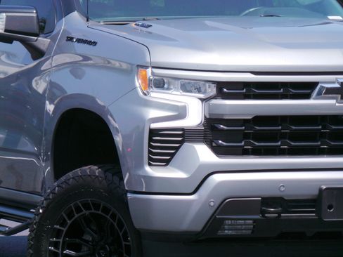 Used 2024 Chevrolet Silverado 1500 RST w/ Convenience Package II AWD/4WD image 26