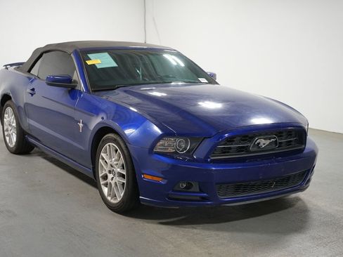 Used 2014 Ford Mustang Premium w/ Electronics Package RWD image 3