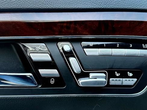 Used 2013 Mercedes-Benz S 550 4MATIC image 25