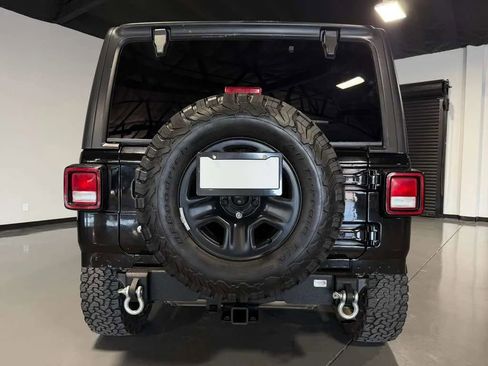 Used 2018 Jeep Wrangler Sport AWD/4WD image 5