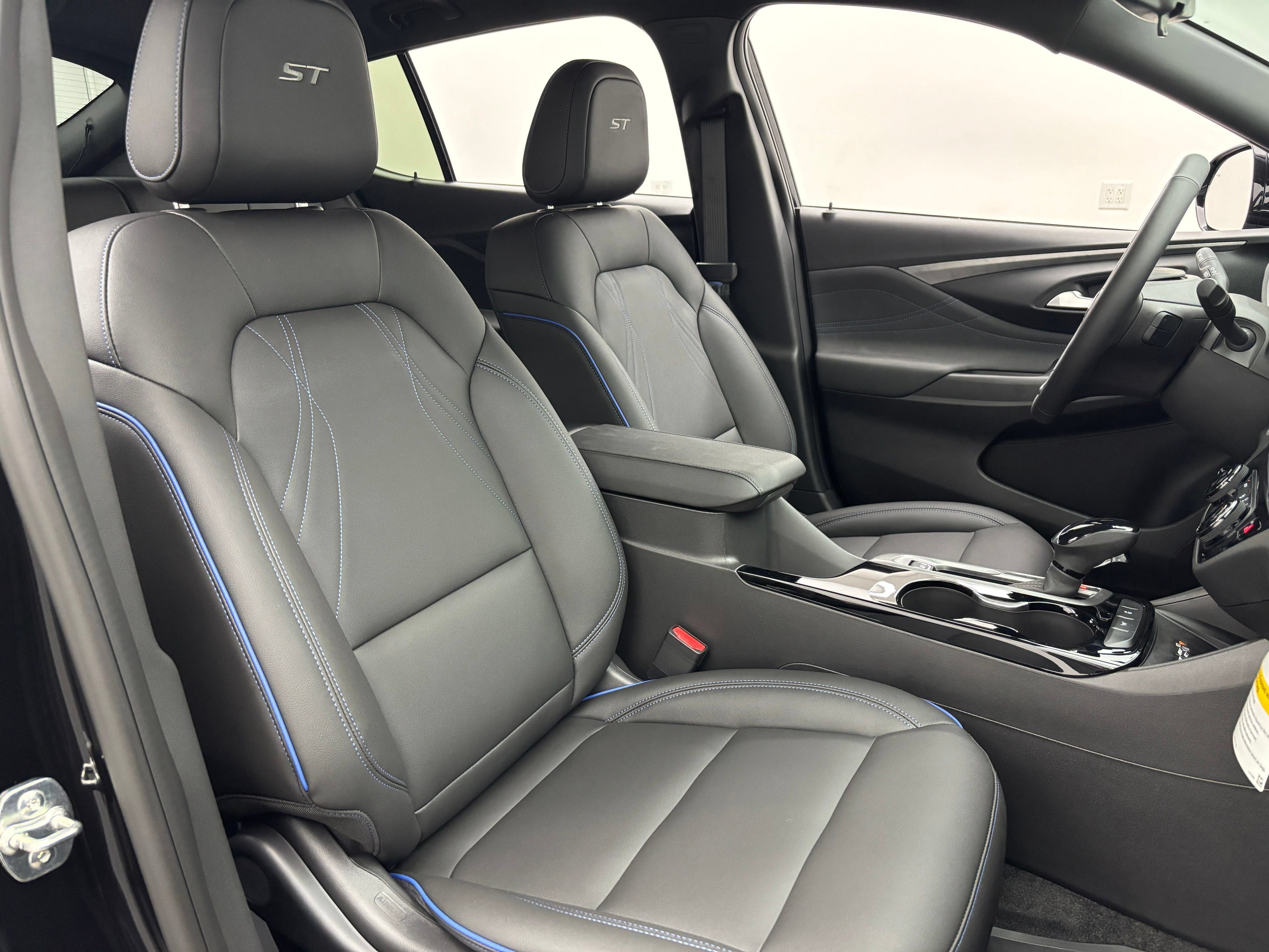 New 2026 Buick Envista Sport Touring w/ Convenience I Package FWD image 32