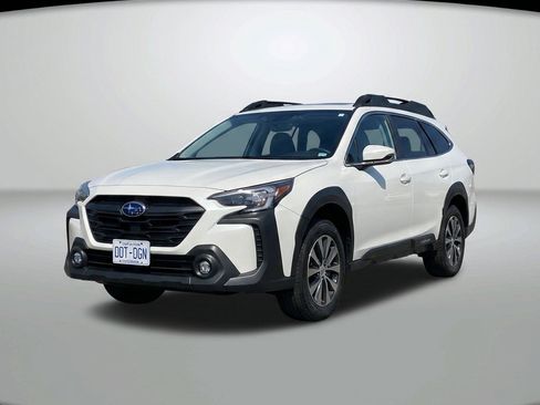 Used 2023 Subaru Outback Premium AWD/4WD image 3