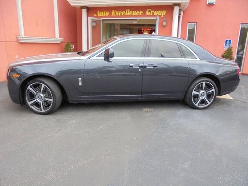 Used 2011 Rolls-Royce Ghost RWD image 3