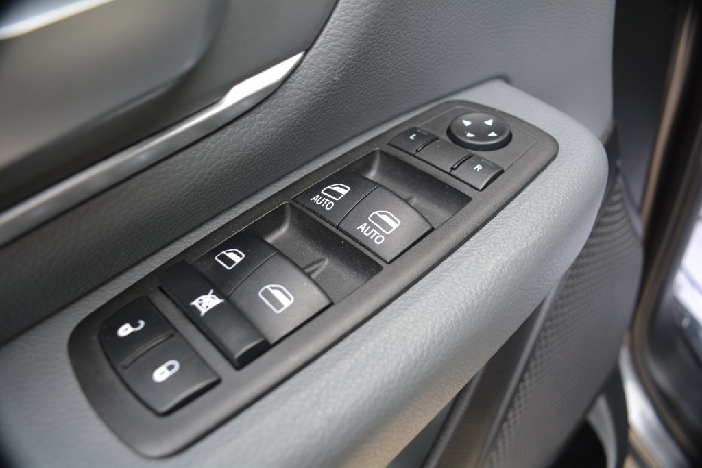 Used 2022 RAM 1500 Big Horn AWD/4WD image 8