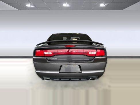 Used 2013 Dodge Charger SE w/ Sport Appearance Group RWD image 10