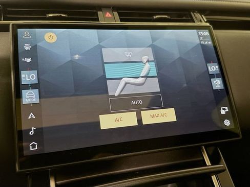 Used 2026 Land Rover Range Rover Velar Dynamic SE AWD/4WD image 18