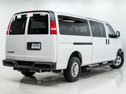Used 2022 Chevrolet Express 3500 LS RWD image 23