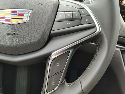 New 2025 Cadillac XT5 Luxury image 18