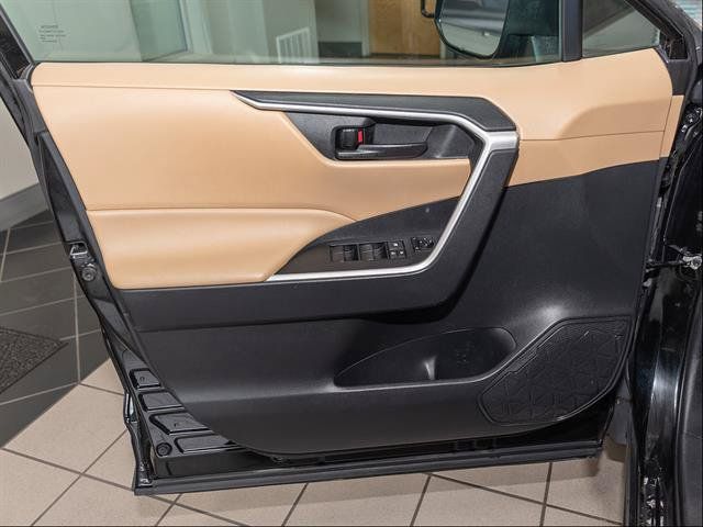 Used 2020 Toyota RAV4 LE w/ All Weather Liner Package AWD/4WD image 9