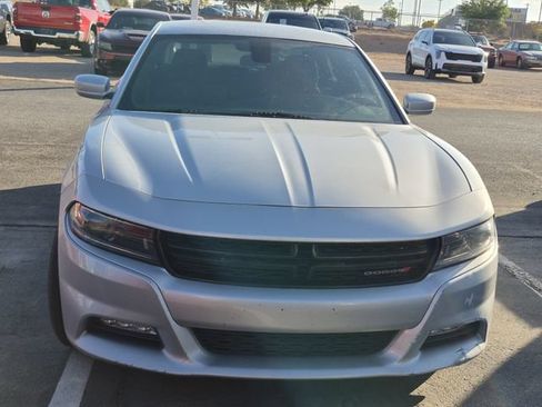Used 2022 Dodge Charger SXT w/ Driver Convenience Group RWD image 2