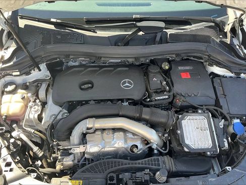 Used 2025 Mercedes-Benz GLA 250 4MATIC image 30