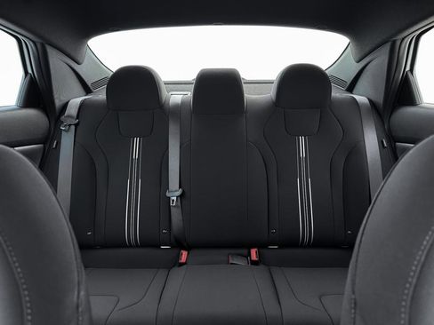 New 2025 Hyundai Elantra SEL image 17