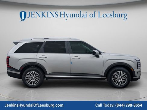 Certified 2026 Hyundai Palisade SEL FWD image 2