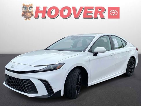 Used 2026 Toyota Camry SE FWD image 6