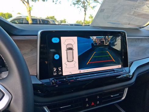 New 2026 Volkswagen Atlas SE FWD image 11