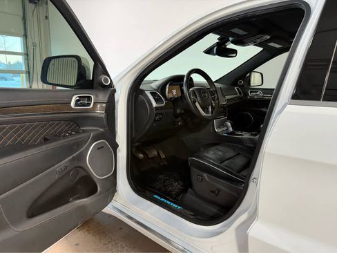 Used 2019 Jeep Grand Cherokee Summit image 13