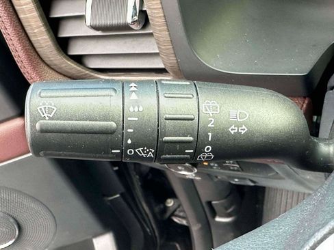 Certified 2024 Ford Expedition Limited image 24