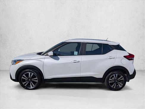 Used 2018 Nissan Kicks SV FWD image 9