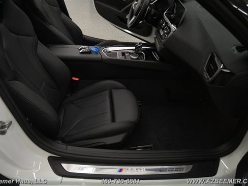 Used 2024 BMW Z4 M40i w/ Premium Package image 19