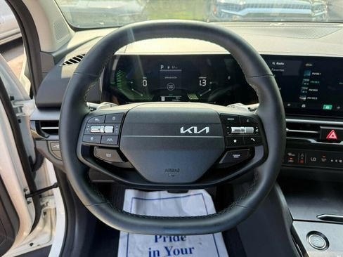 Used 2026 Kia Sportage S AWD/4WD image 5