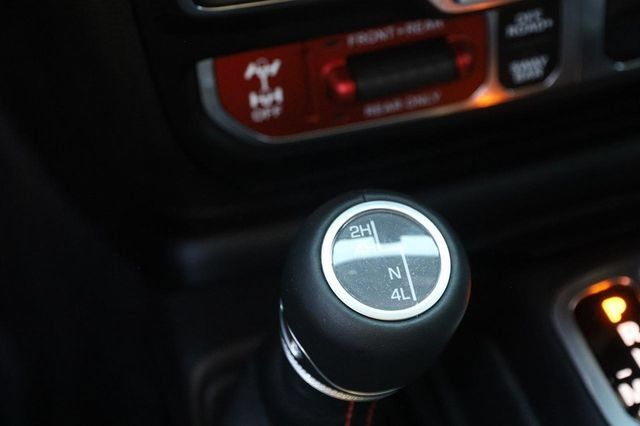 Used 2023 Jeep Wrangler Unlimited Rubicon AWD/4WD image 25