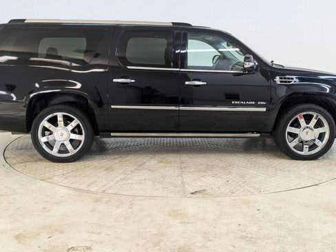 Used 2014 Cadillac Escalade ESV Luxury image 8