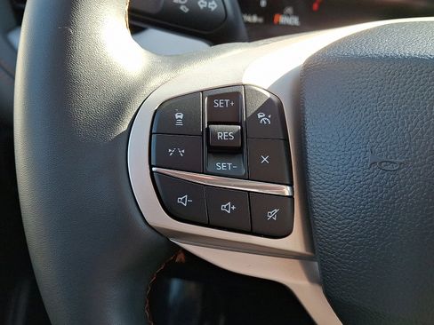 New 2025 Ford Explorer Active image 21