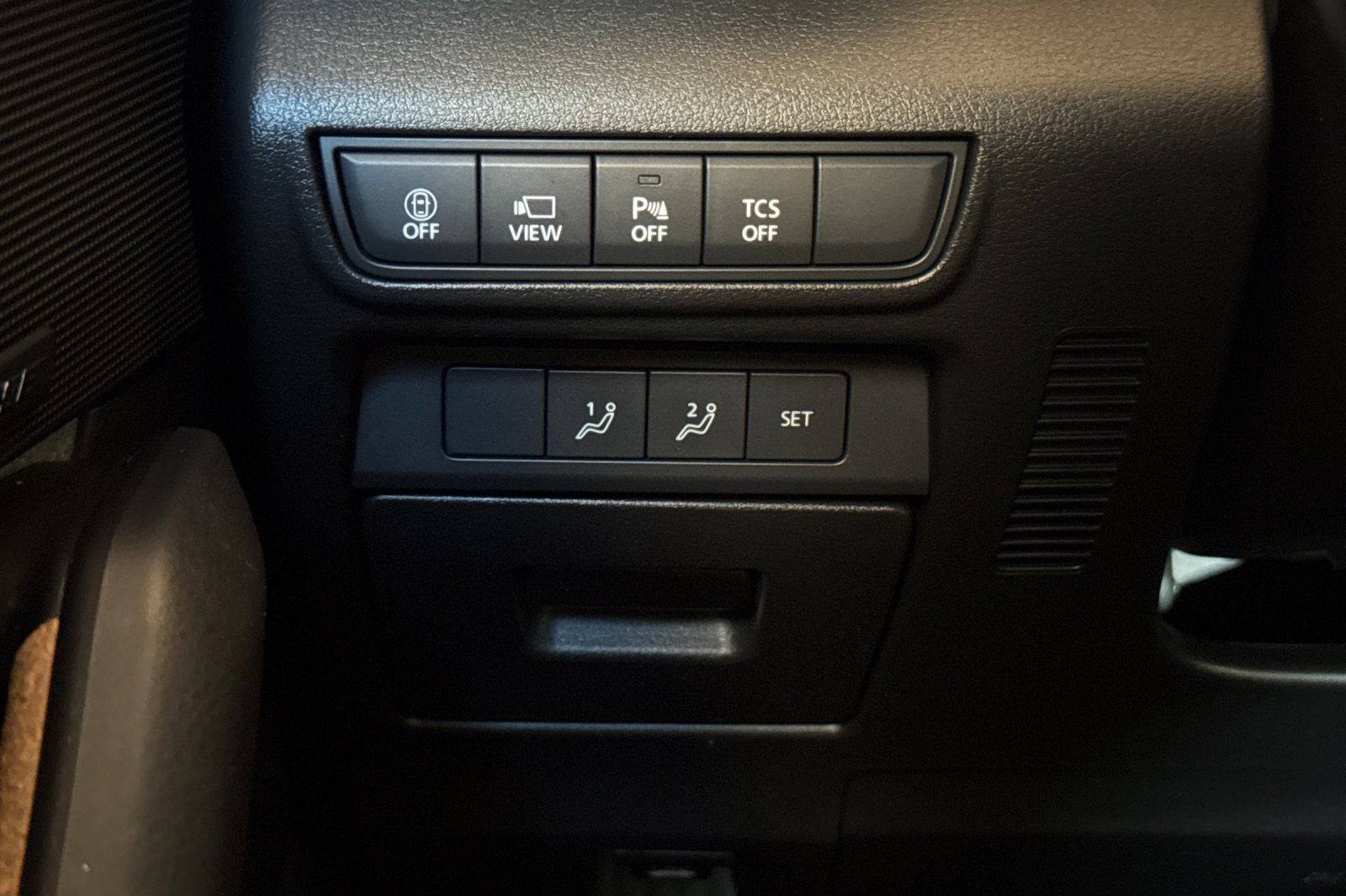 Used 2022 MAZDA MX-30 Electric w/ Premium Plus Pkg FWD image 34