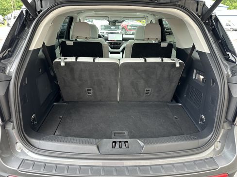 Used 2025 Ford Explorer Platinum w/ Ultimate Package AWD/4WD image 7