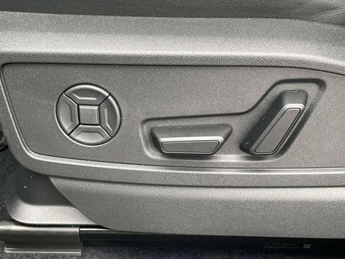 Used 2025 Audi Q5 Premium w/ Convenience Package AWD/4WD image 20