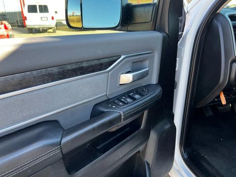 Used 2019 RAM 2500 Big Horn image 17
