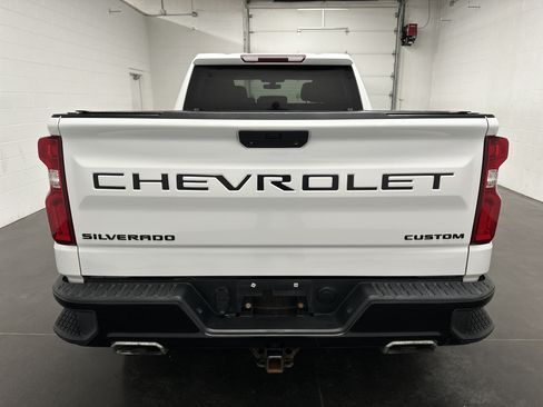Used 2020 Chevrolet Silverado 1500 Custom Trail Boss w/ Custom Convenience Package AWD/4WD image 8